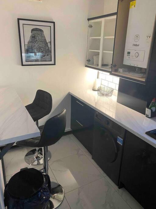 Lovely 2 Bedroom With Private Garden 爱丁堡 外观 照片